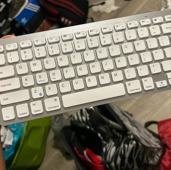 Keyboard - Picture 1 of 1